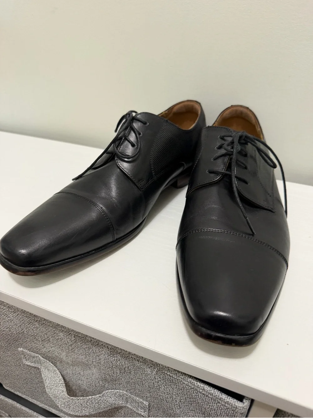 Florsheim Black Leather Cap-Toe Oxfords